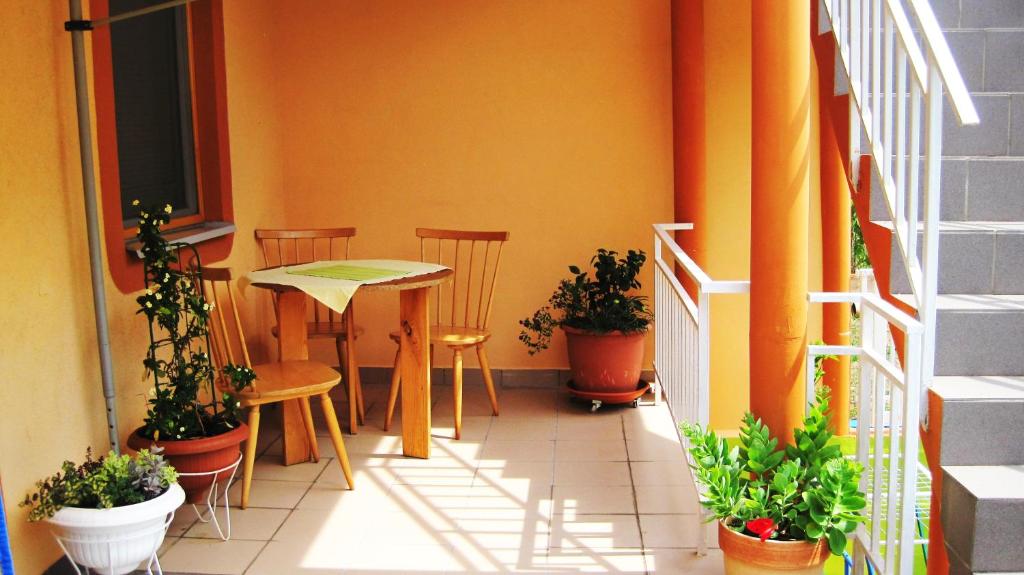 Balkón alebo terasa v ubytovaní Friendly People's Guest House