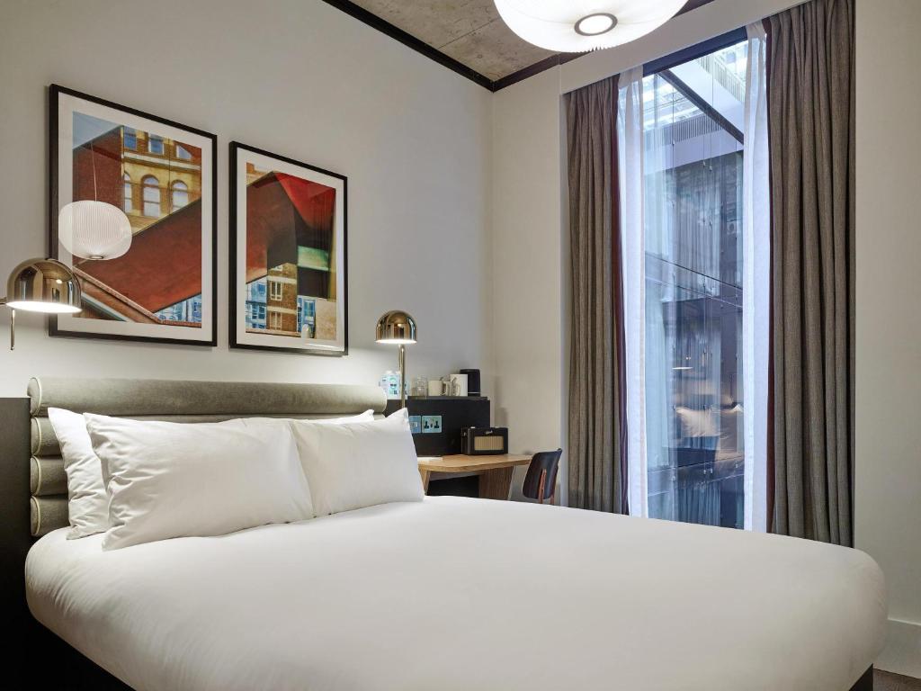 TRIBE London Canary Wharf - Resim 13