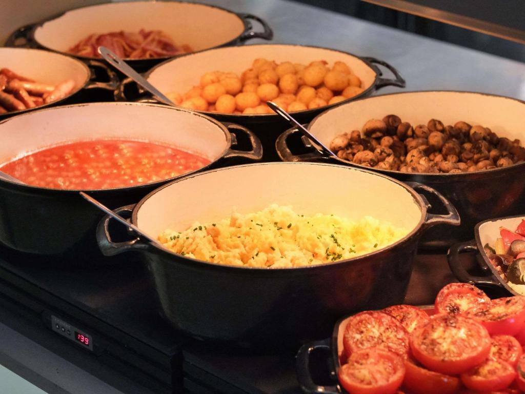 TRIBE London Canary Wharf - Resim 43