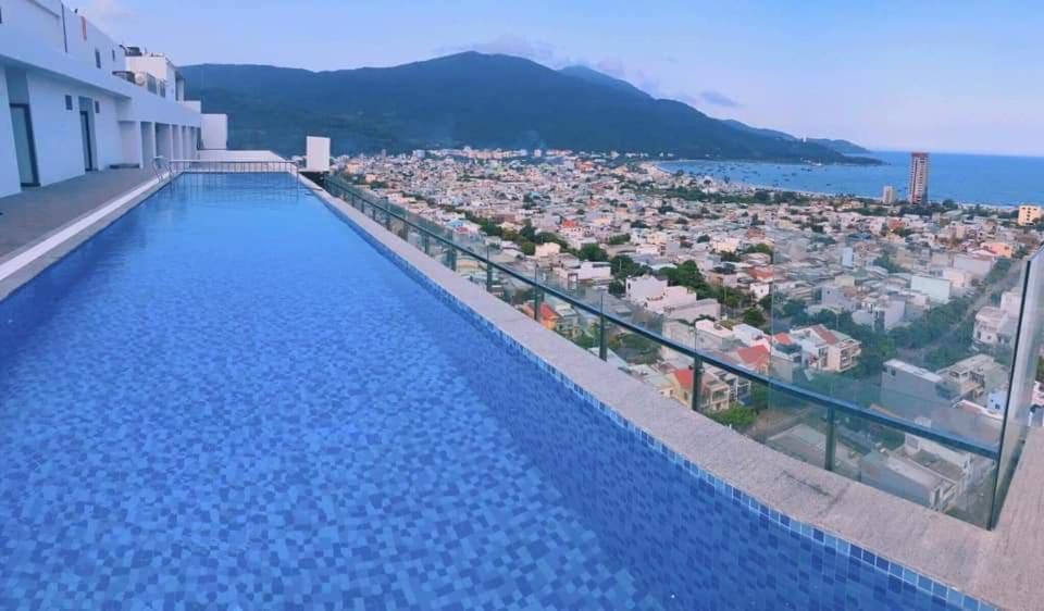 Luxury flat Oceanview, 90m2, 2bdr, rooftop pool, Da Nang (precios ...