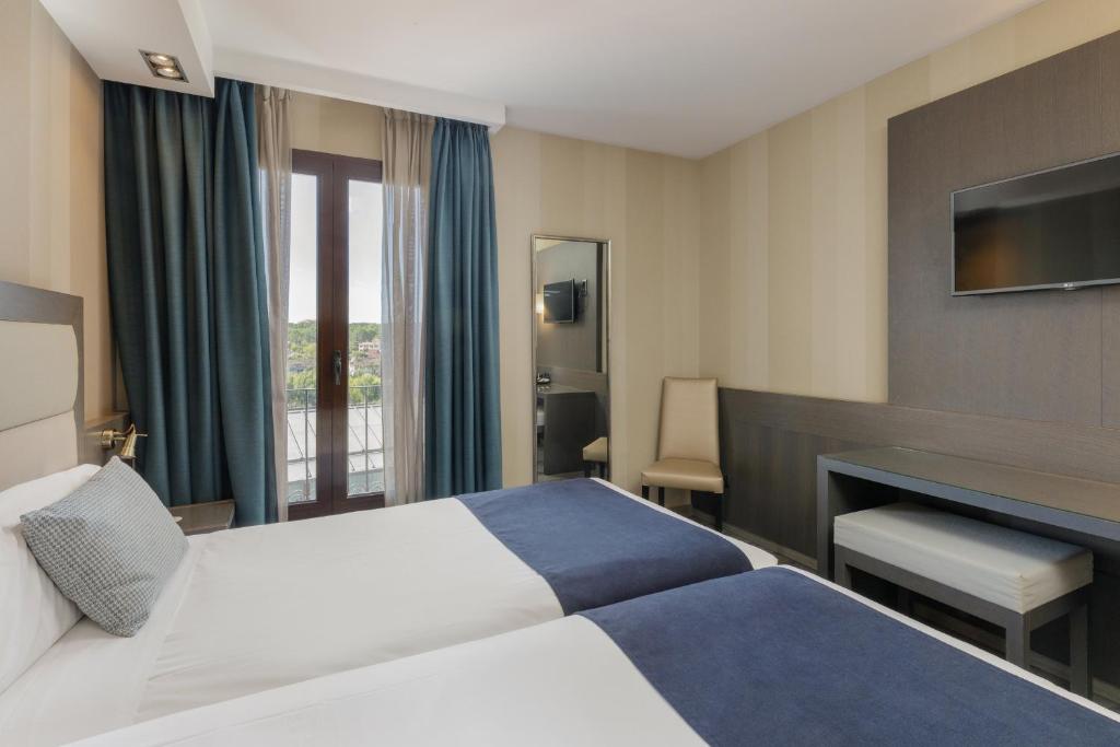 Hotel Reina Cristina - 9