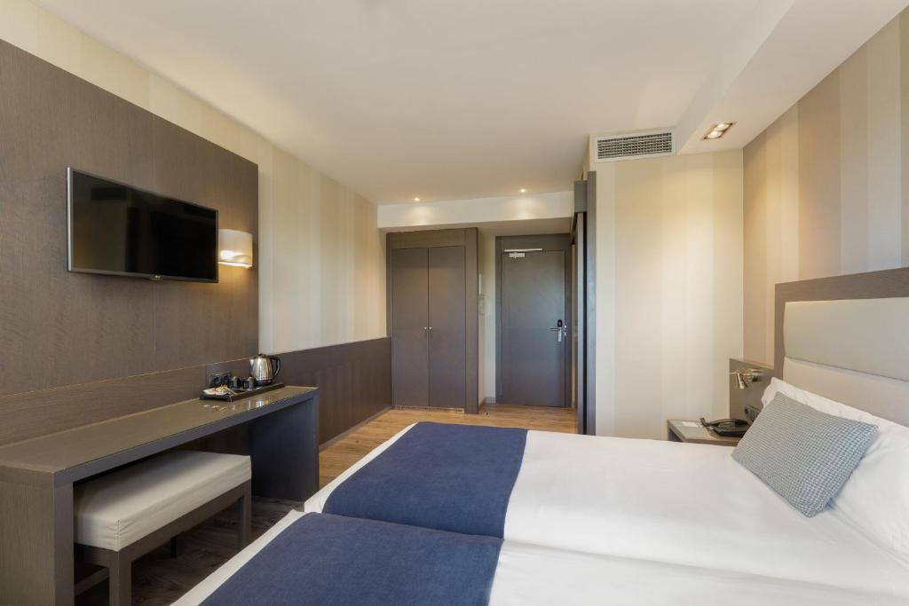 Hotel Reina Cristina - 7