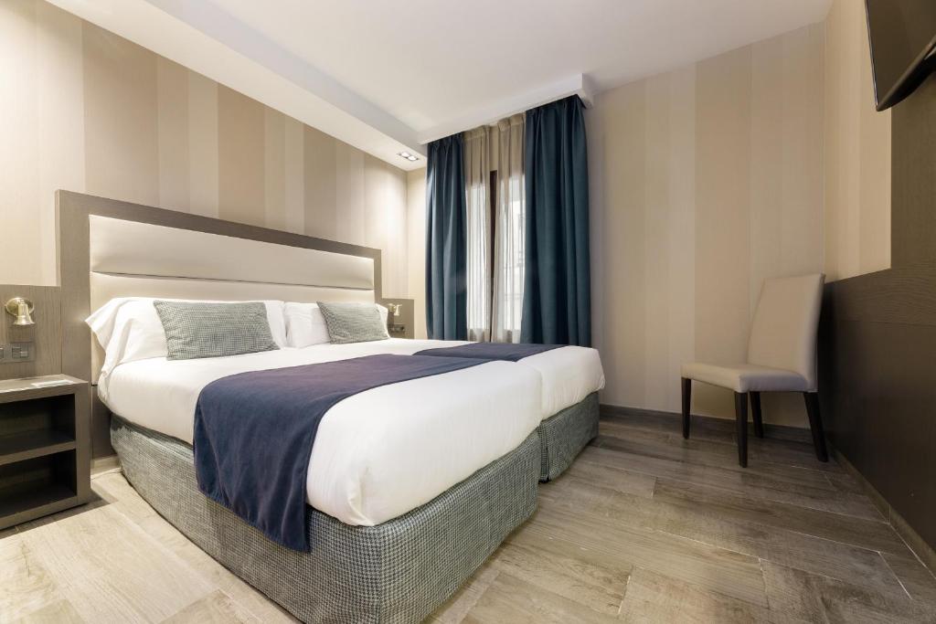 Hotel Reina Cristina - 3