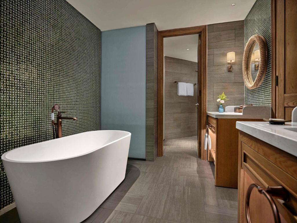 Suite Admiral Có Ban Công Nhìn Ra Biển - Miễn Phí Sử Dụng Club Lounge
