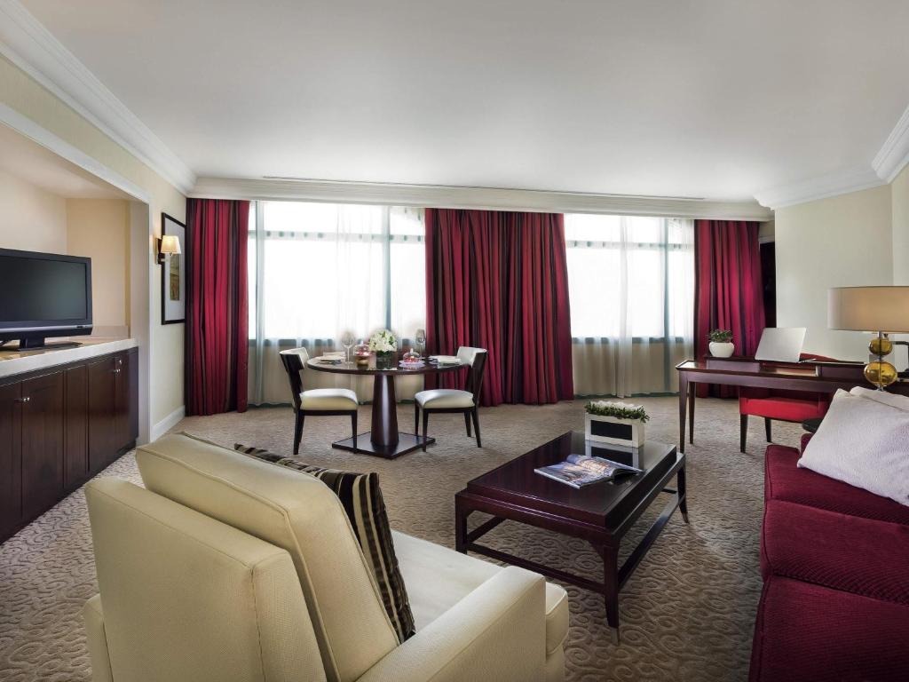 
Deluxe Double Suite
