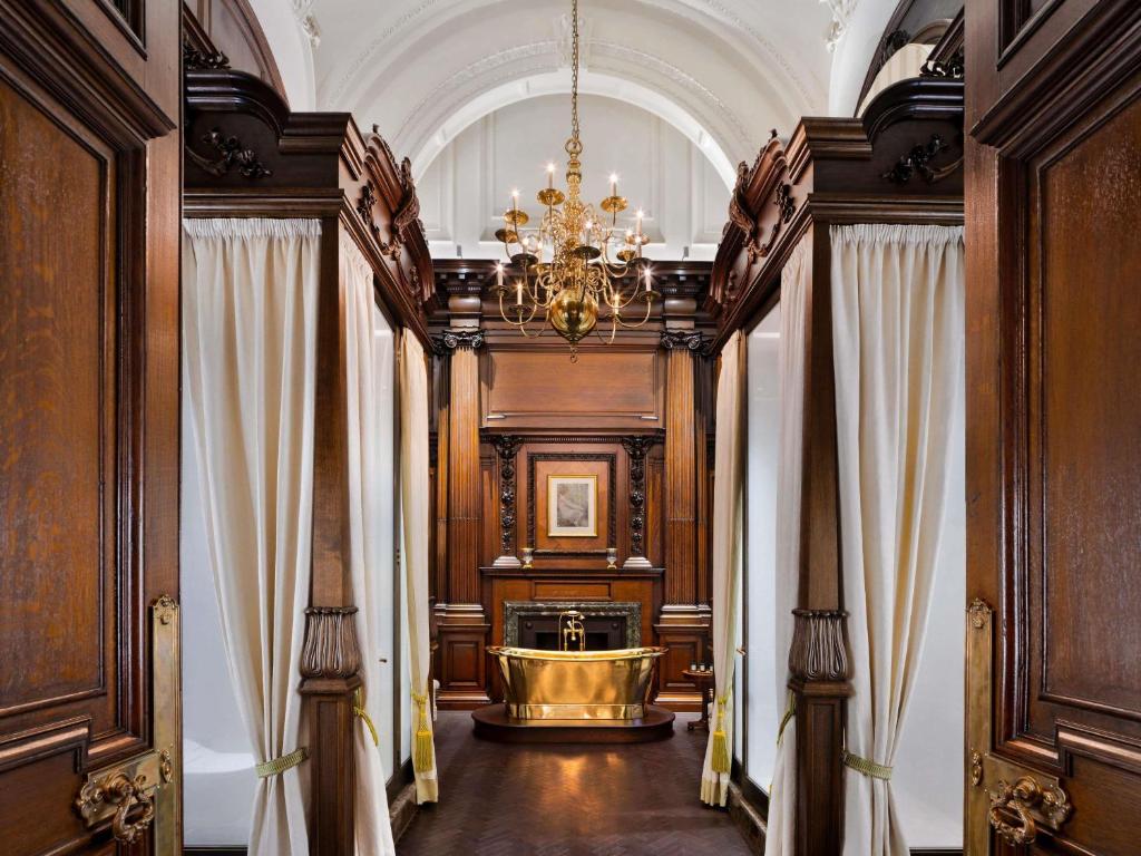 Raffles London at The OWO - Resim 26