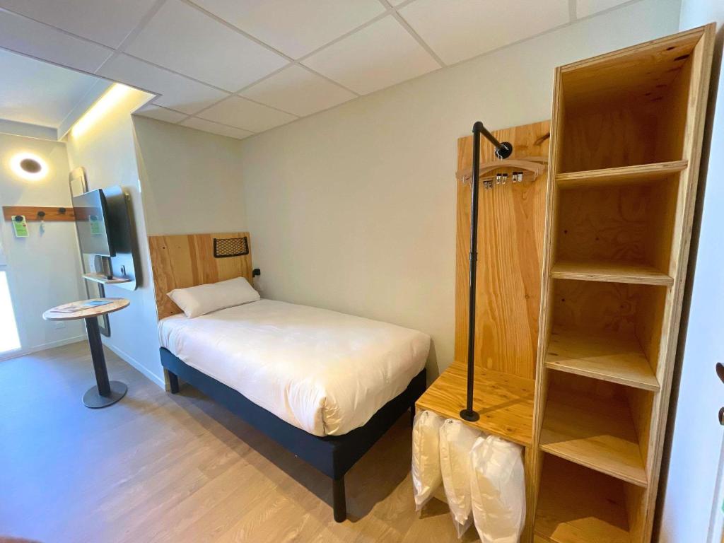 greet hotel Castets Coeur des Landes - Habitación Pop Con Camas Dobles E Individuales