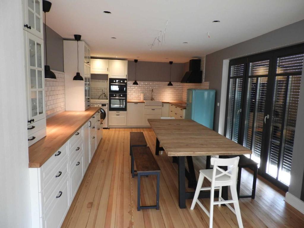 Køkken eller tekøkken på Großes Ferienhaus in Graal-Müritz