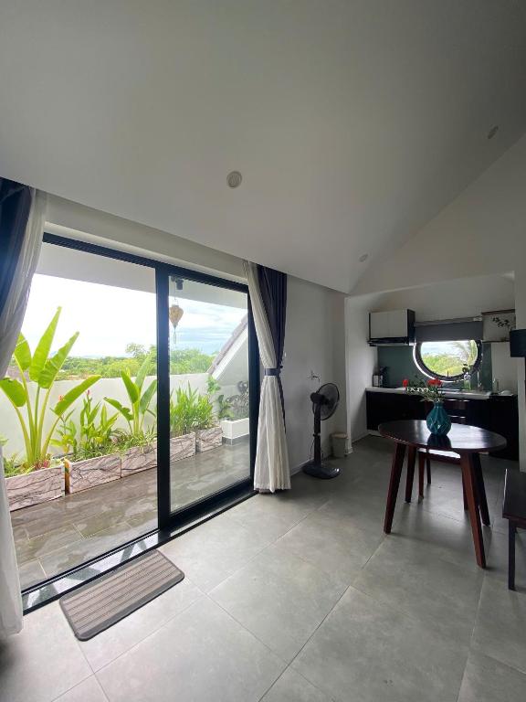 Charm Champion Villa Hoian - 19