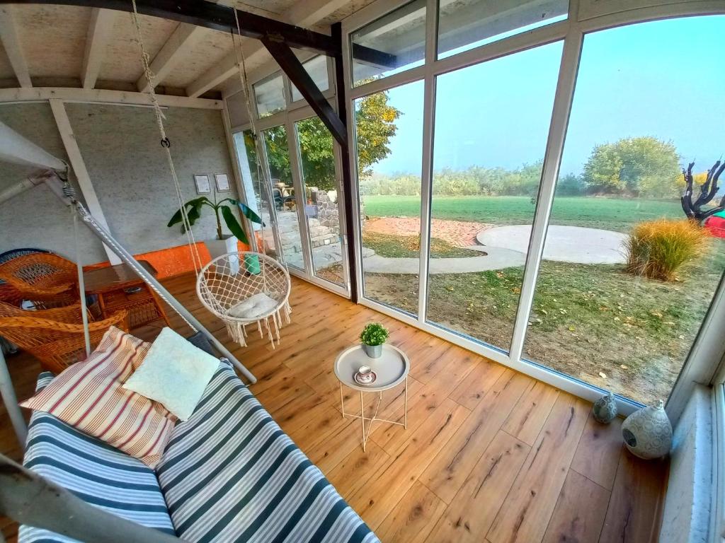 Posezení v ubytování Honey hill apartment Fruska Gora