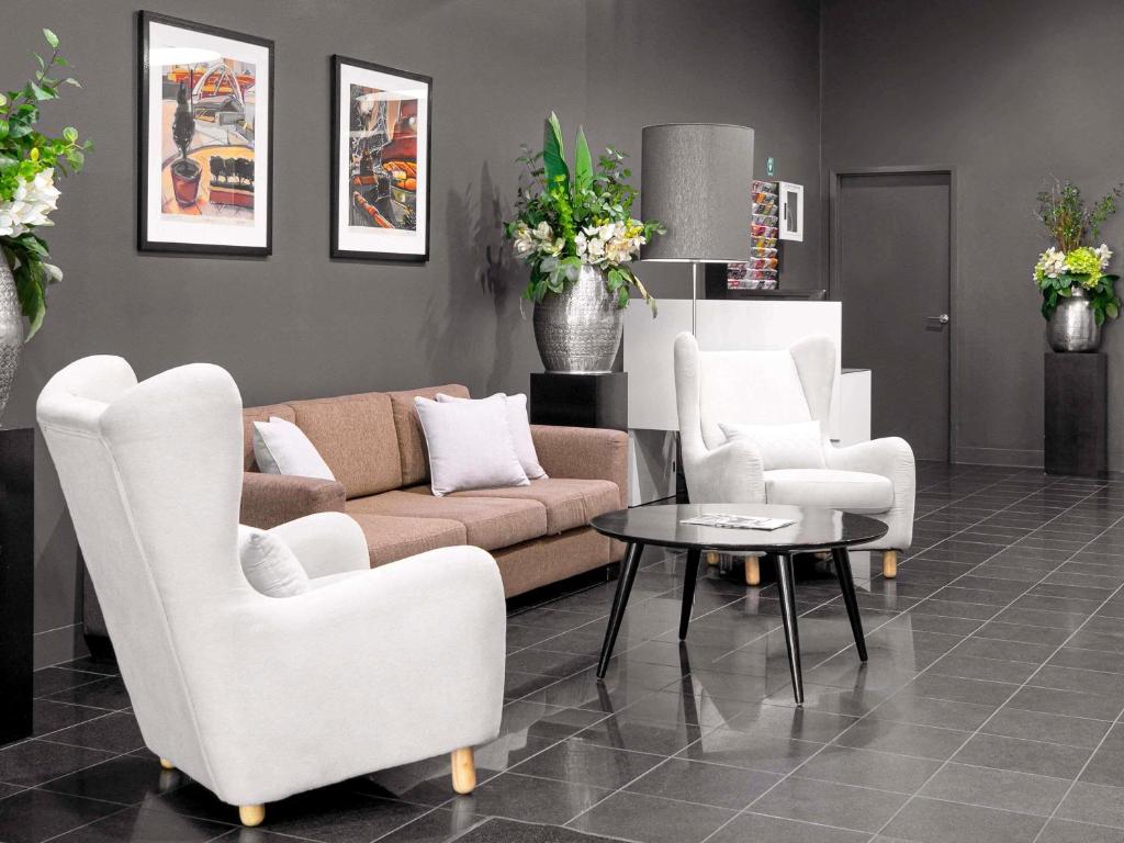 Mantra 100 Exhibition - Resim 7