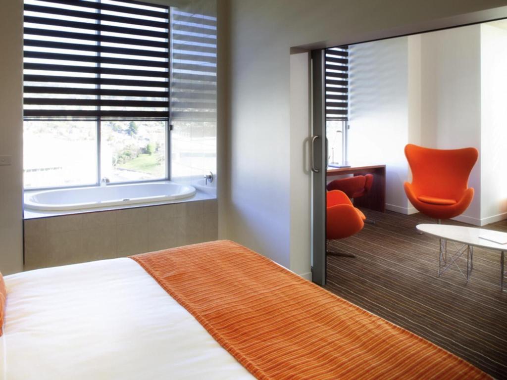 Mantra Charles Hotel - 