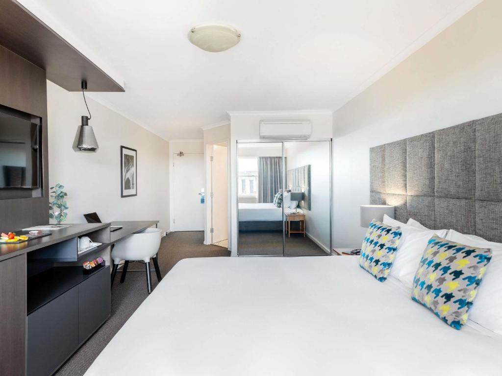 Mantra on Northbourne - Resim 13