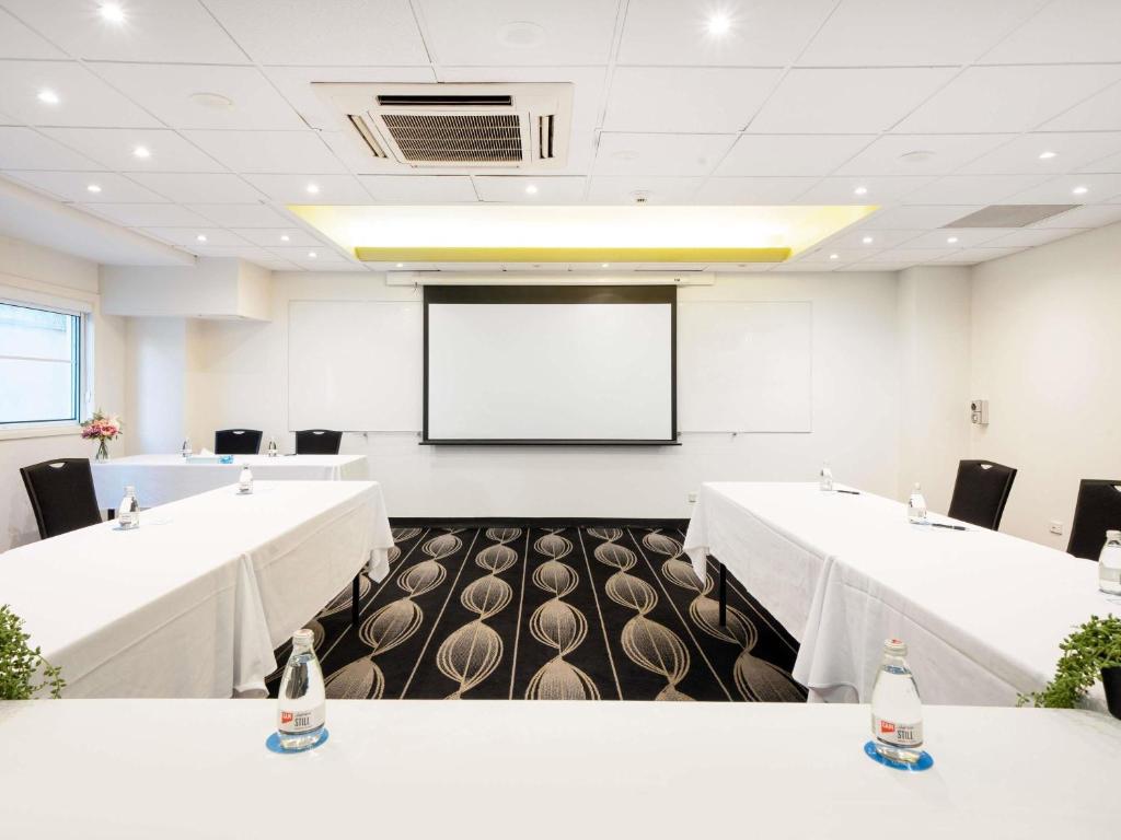 Mantra on Northbourne - Resim 37