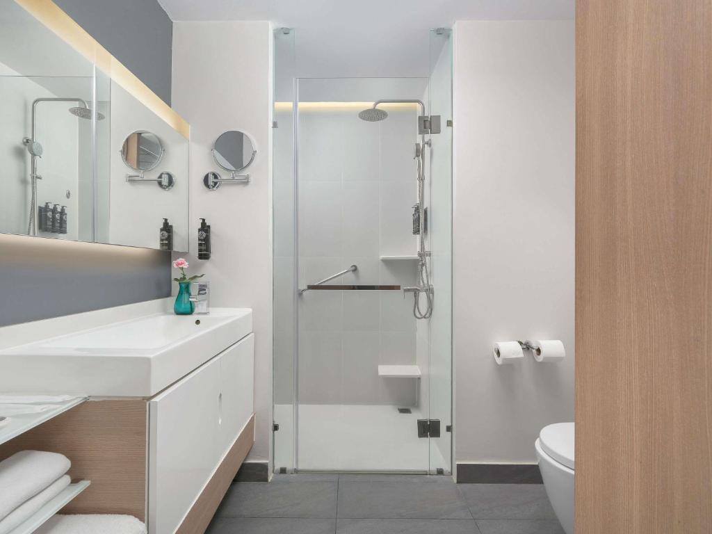 
Superior Twin Room with Balcony and Pool View
