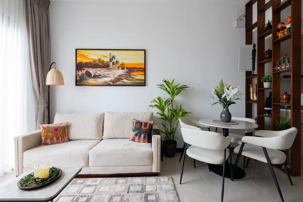 Gallery image of 1BR Luxe Condo - Lotus Lookout - Ocean and City Views - Pool - Gym in Colombo