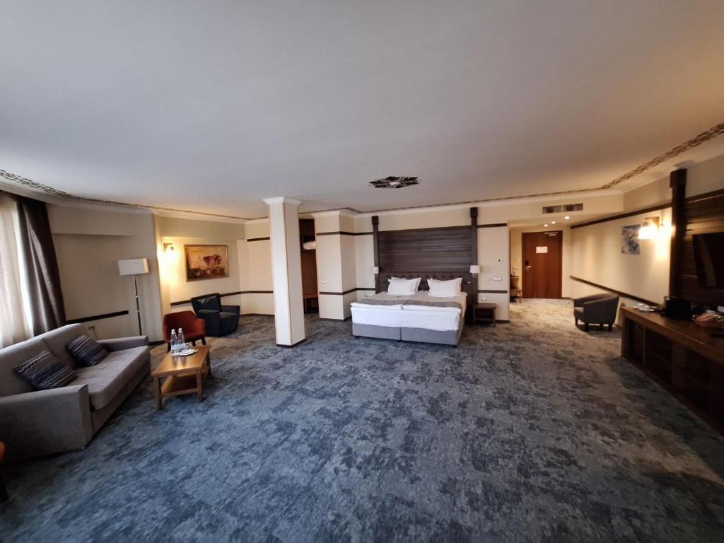 Hot Springs Medical and SPA photo
