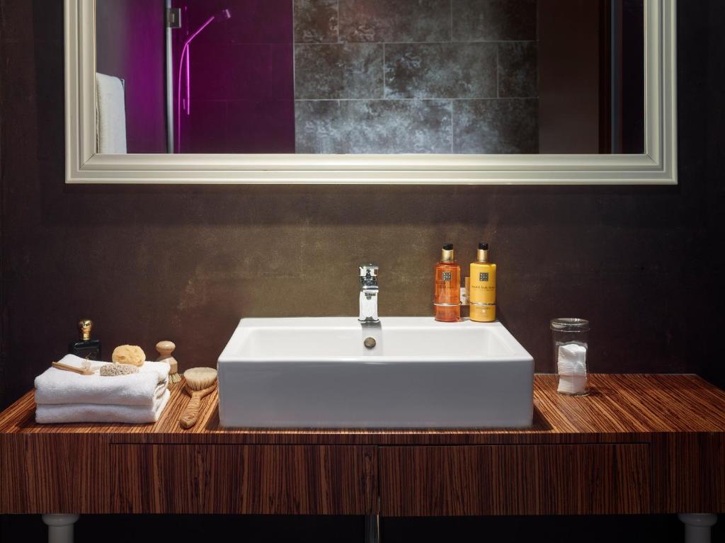 The ICON Hotel - Resim 42