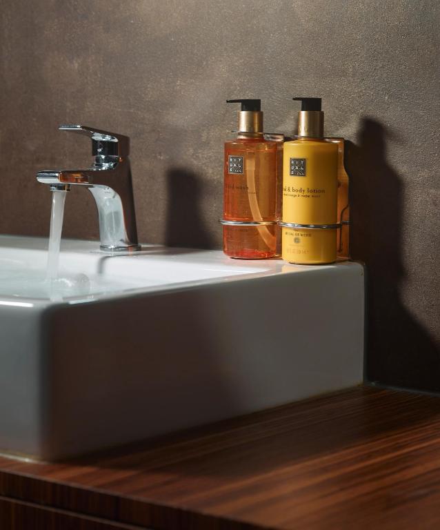 The ICON Hotel - Resim 3