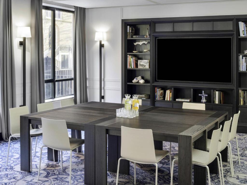 Mövenpick Hotel The Hague - Resim 40