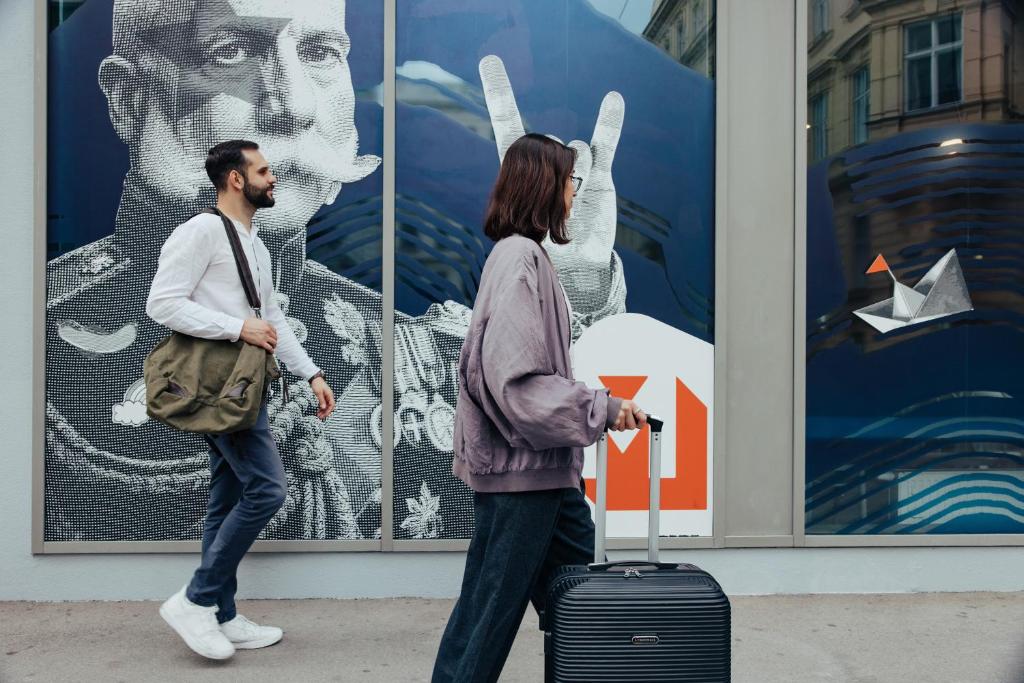 MEININGER Hotel Wien Downtown Franz - Resim 6