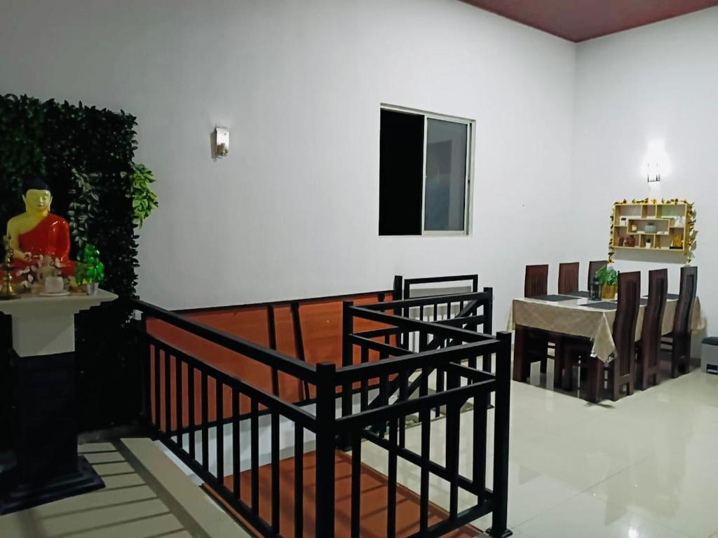 Χώρος καθιστικού στο Yala Quest Safaris-Tours-HomeStay