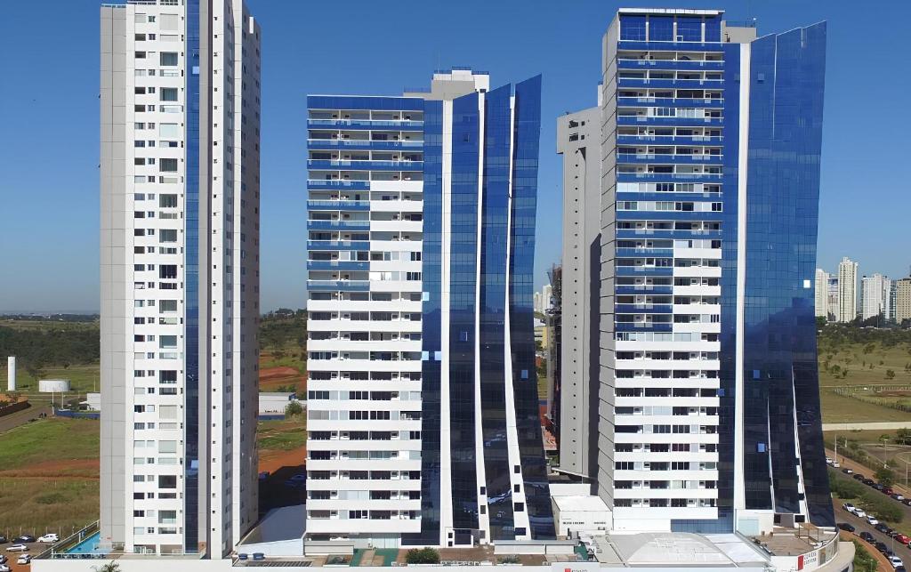 a group of tall buildings in a city at iFlat Lozandes Flamboyant Jardim Goiás in Goiânia