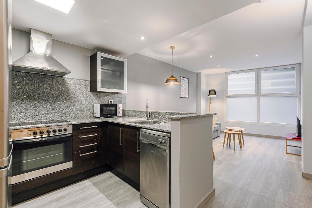 Weflating Barcelona Sants - Apartment - Ground Floor