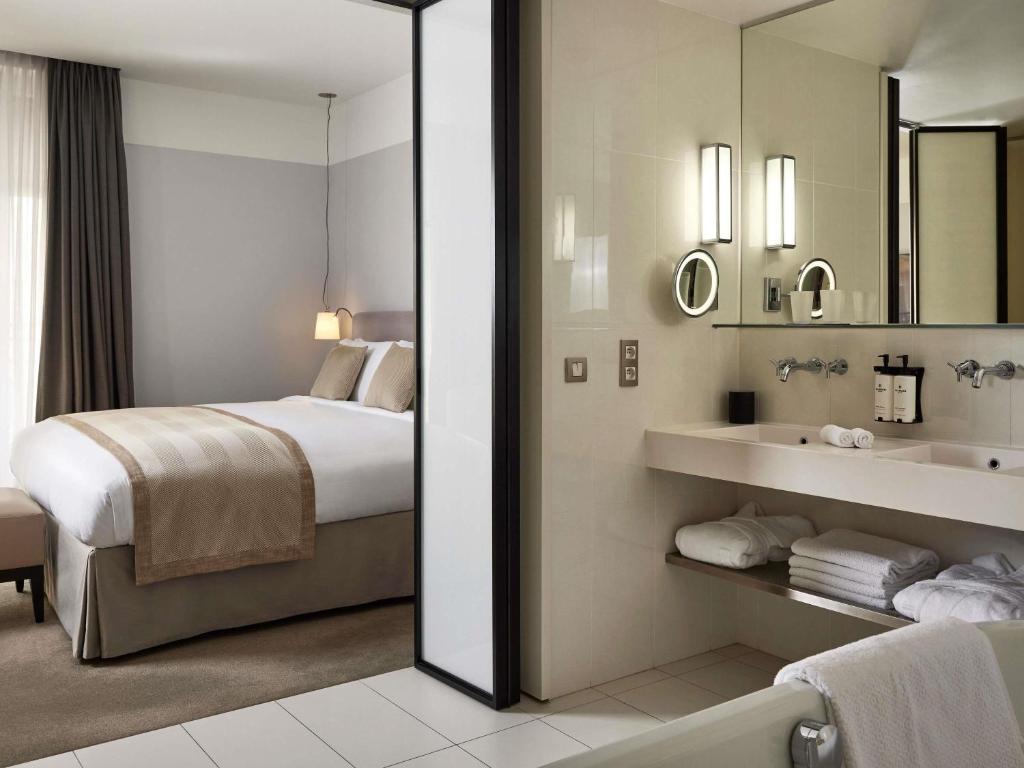 Sofitel Paris Arc De Triomphe - Resim 19