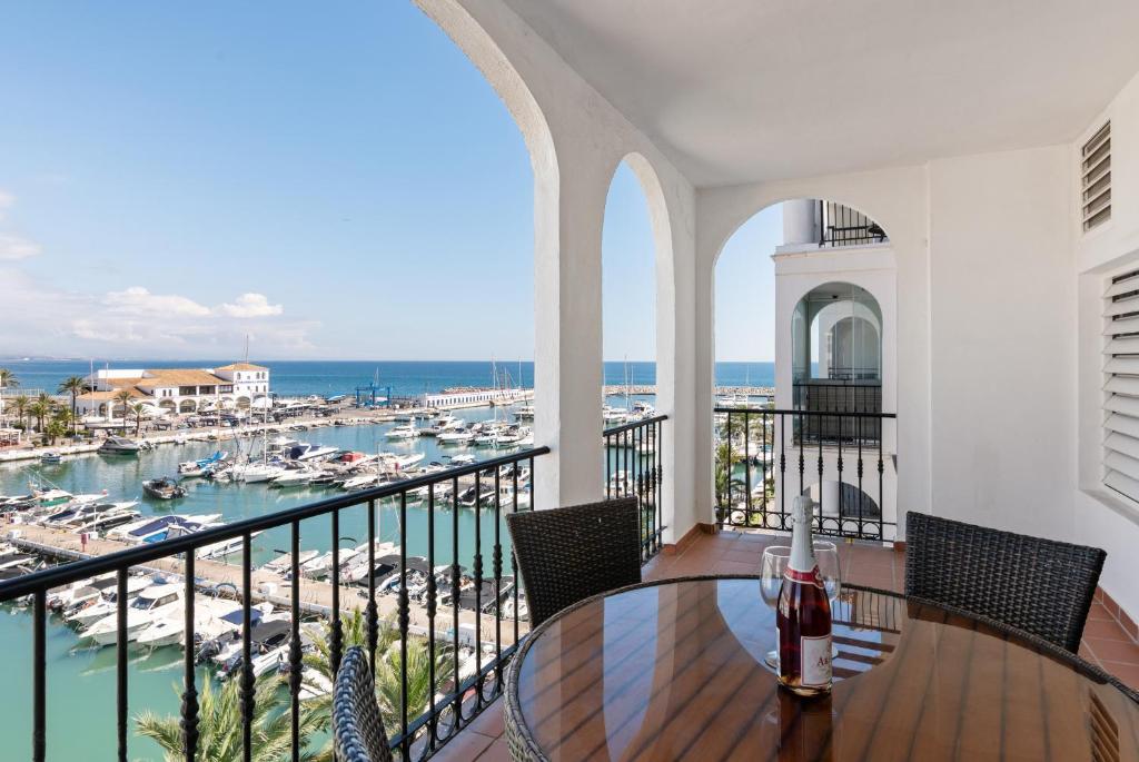 Marina Real Port View 2457