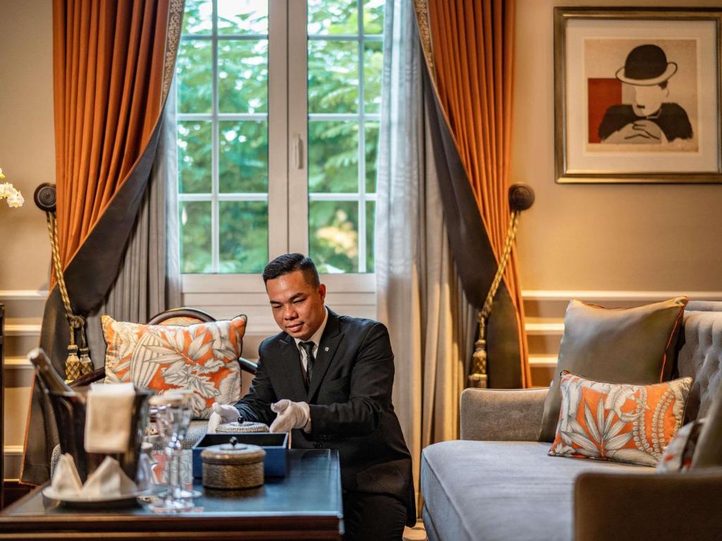 Heritage Wing Charlie Chaplin Suite with King Beds - Metropole Privileges and Benefits
