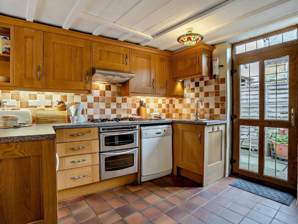 Dapur atau dapur kecil di 1 Bed in Bwlch BN367