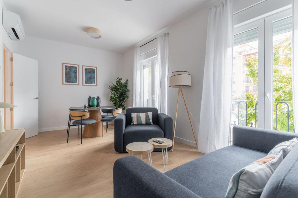 Renovated Modern -4 bedrooms 2baths-Salamanca