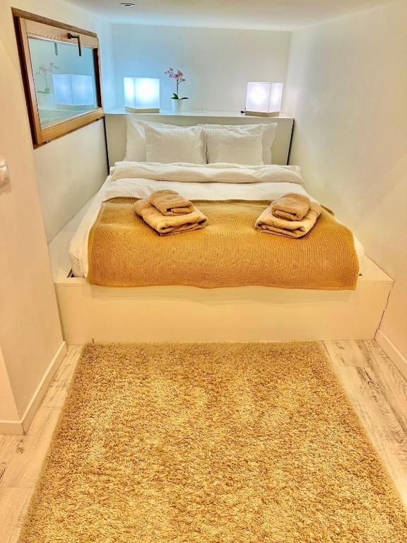 Hotel-Apartment Modern Studio 5