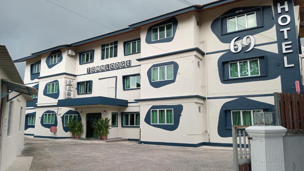 Το κτήριο όπου στεγάζεται  το ξενοδοχείο