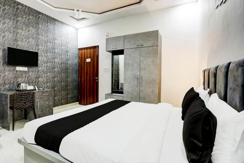 Fotografie z fotogalerie ubytování Hotel O 82492 The Ashoka hotel restaurant and banquet v destinaci Kánpur