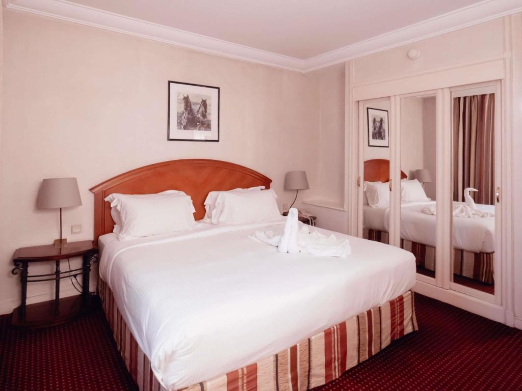 Pullman Bucharest World Trade Center - Resim 11