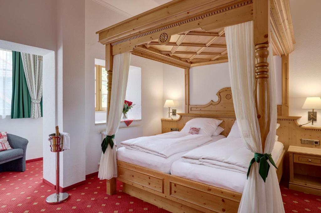 Hotel Alpenhof - ruhige Wohlfühloase zwischen München, dem Fünf-Seenland und den Bergen, in S-Bahnnähe - Standard Double Room