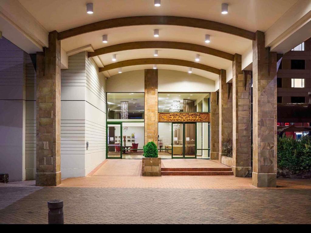 Novotel Rotorua Lakeside - Resim 5
