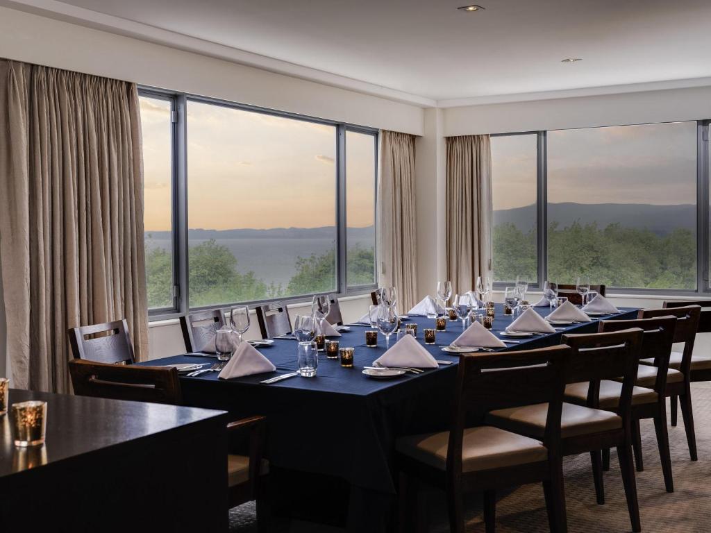 Novotel Rotorua Lakeside - Resim 16