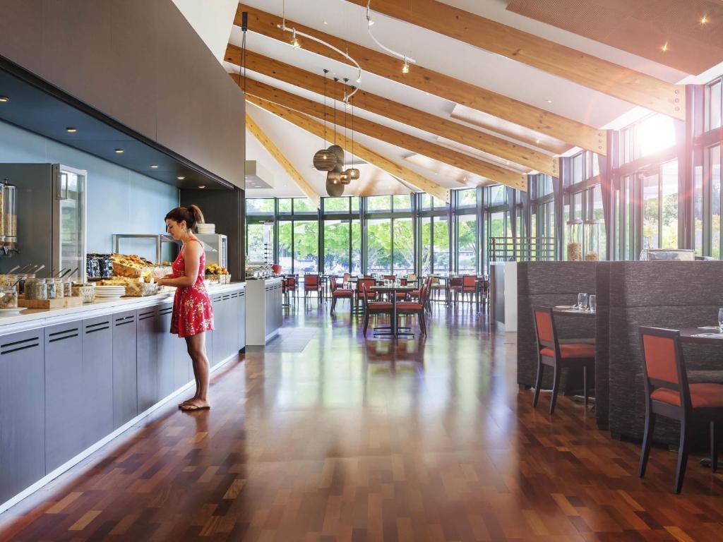 Novotel Rotorua Lakeside - Resim 42