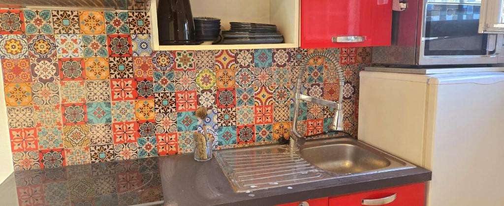 Kuchyň nebo kuchyňský kout v ubytování Cœur de Provence