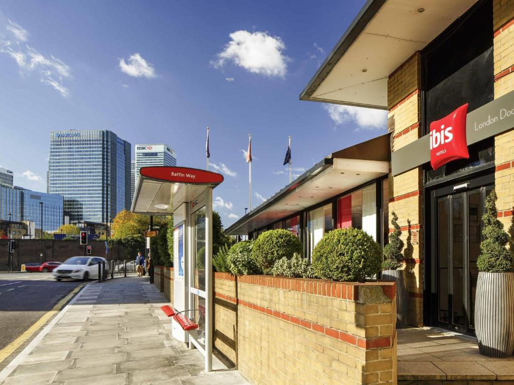 ibis London Docklands Canary Wharf - Resim 8