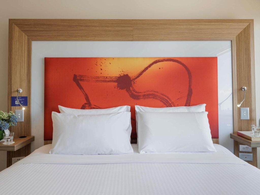 
Superior Suite with 1 King Bed and Balcony
