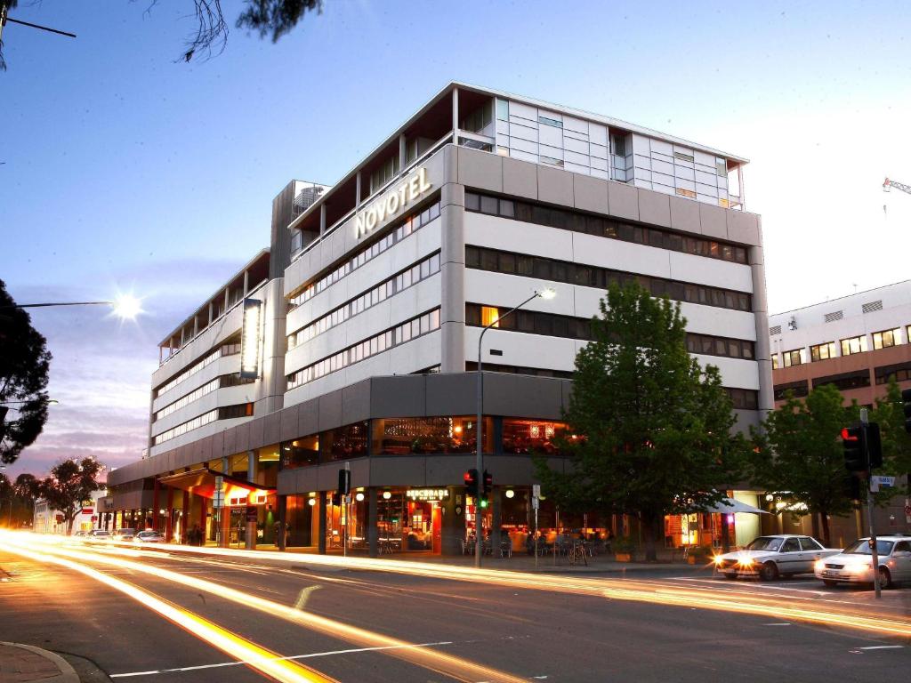 Novotel Canberra - Resim 5