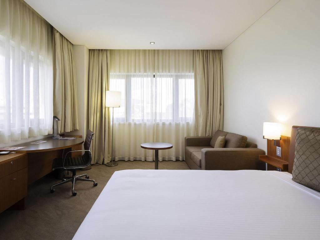 Novotel Canberra - Resim 24