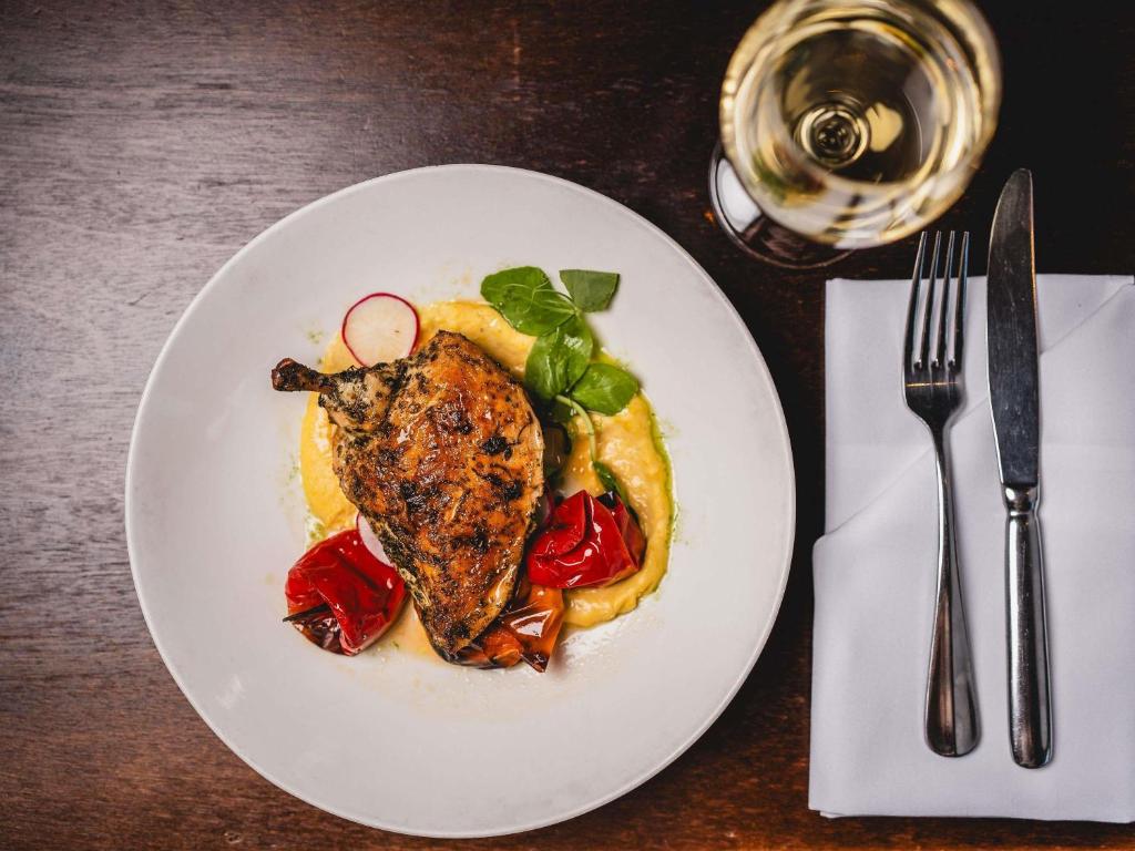 Novotel Canberra - Resim 44