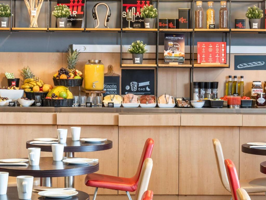 Ibis Barcelona Meridiana - Resim 43