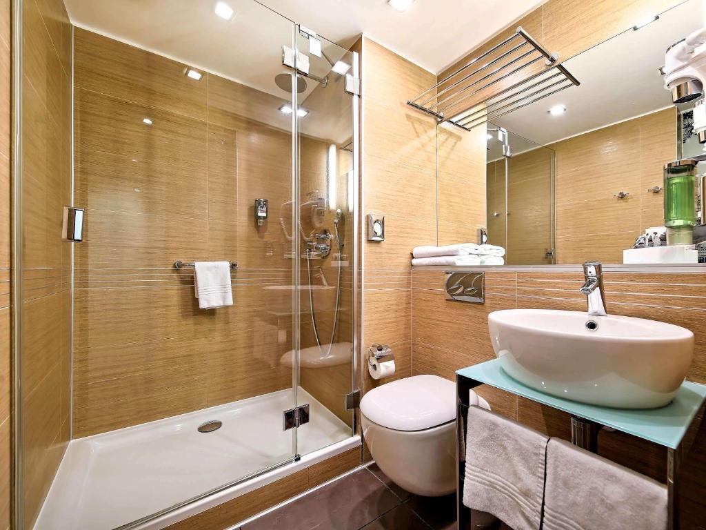 
Standard Double Room with City View
