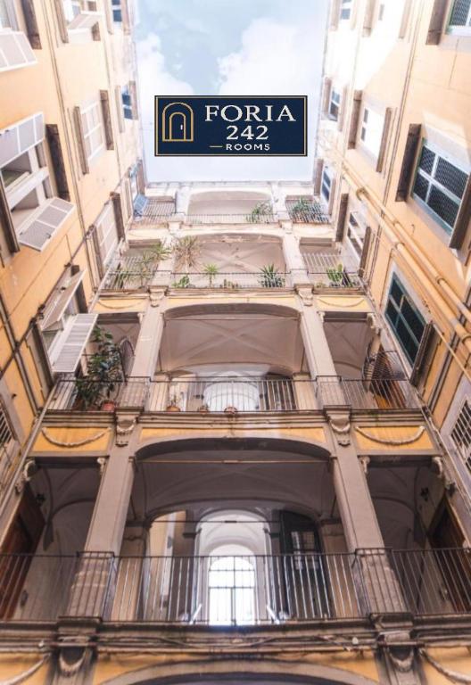 Foria 242 Rooms